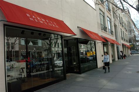 Barneys New York closes in Chicago before Christmas? Humbug! - Chicago Sun-Times