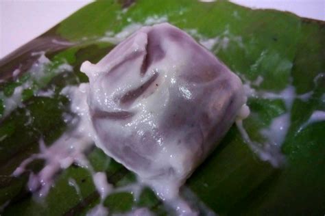 Untuk memasak inti, didihkan gula melaka dengan air dan garam. Cara Buat Kuih Koci Pulut Hitam Yang Sedap & Mudah. - RASA