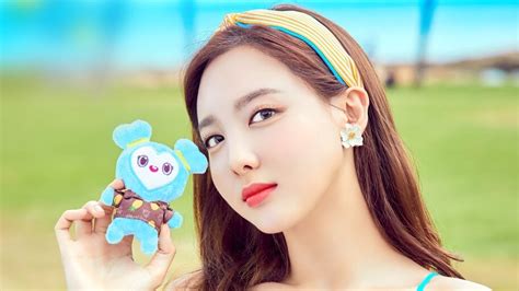 Tap the set as wallpaper button to apply 5. Twice Aesthetic Wallpaper Nayeon - twice 2020