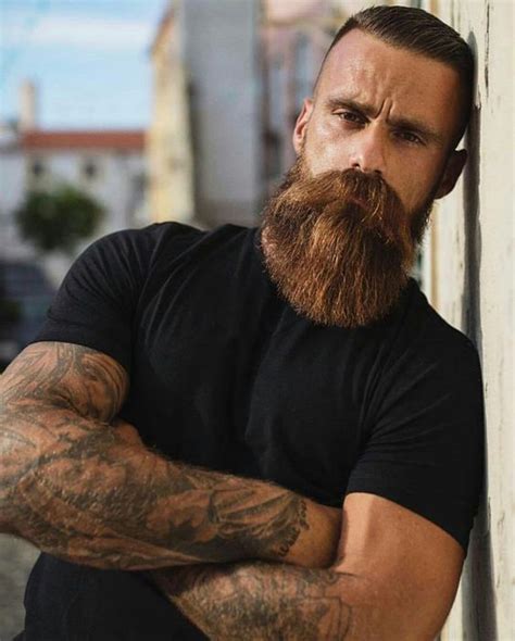 The back of the hair can be duck tail. 20 Braves Viking Hairstyles For Real Men | FashionLookStyle