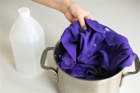 3/4 cup of bleach can be used if diluted well before clothes are added. 11 Ways to Wash Clothes in Vinegar | Hunker