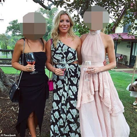 Likewise, he attended the university of queensland and graduated with a bachelor's. Ben Roberts-Smith's glamorous new girlfriend | Daily Mail ...