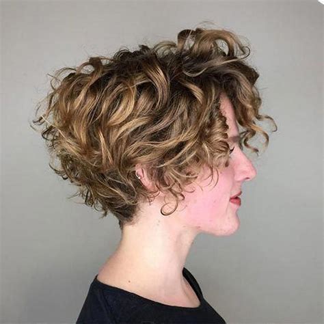 60 Best Short Curly Hairstyles For Modern Women In 2021 Zic Life