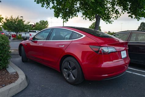 Tesla model y vs model 3. Who should buy a Tesla Model 3 Vs. Model Y