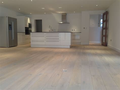 Light Grey Hand Finished Engineered Wood Flooring 190mm Light Grey