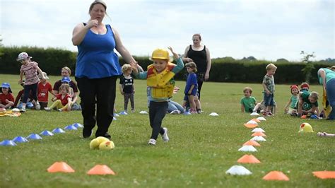 Sports day in my eyes is very, very strange. Chieveley pre-school Sports Day - YouTube