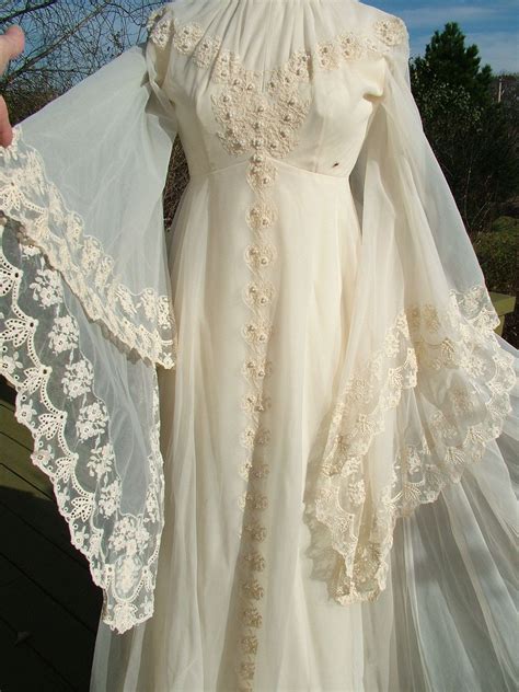 Vintage Lace Hippie Dress Woodland Wedding Dress Gypsy Wedding Dress