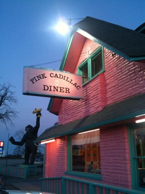 The Pink Cadillac Diner Is The Quirkiest Restaurant In Virginia