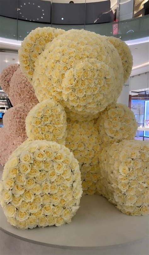 Pin by g symone on ʀ a n d օ ʍ Luxury flowers Flower gift ideas Beautiful bouquet of flowers