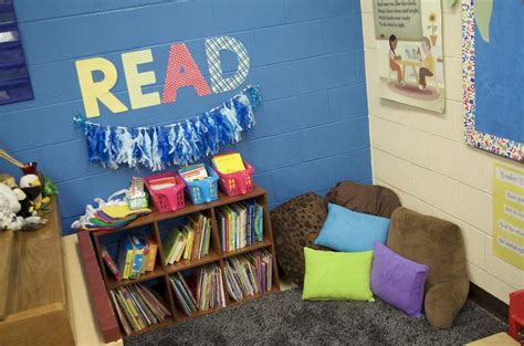 50 Relaxing And Cozy Reading Corner Decor Ideas Cozy Reading Corners Kindergarten Reading