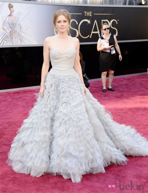 Amy Adams En Los Oscar 2013 Alfombra Roja De Los Oscar 2013 Foto En Bekia Actualidad