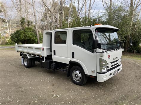 4x2 Double Cab Tippers