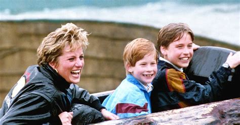 Le buzz amené efficacement par les premières. Lady Diana et ses fils le prince Harry et le prince ...