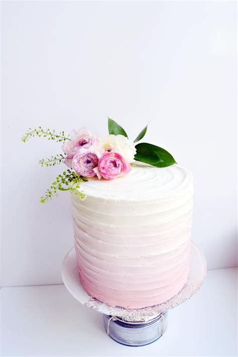 25 Pastel Wedding Cakes For Spring And Summer Weddingomania