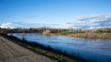 The Sacramento River Sacramento Valley