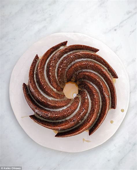 Trusted bundt cake recipes from betty crocker. Simply Nigella Christmas: Cider and 5-spice bundt cake ...