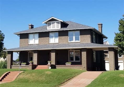 They are very popular in the usa, and many people recognize them through the fact. Hip vs. Gable Roof: A Complete Comparison (With Pictures)