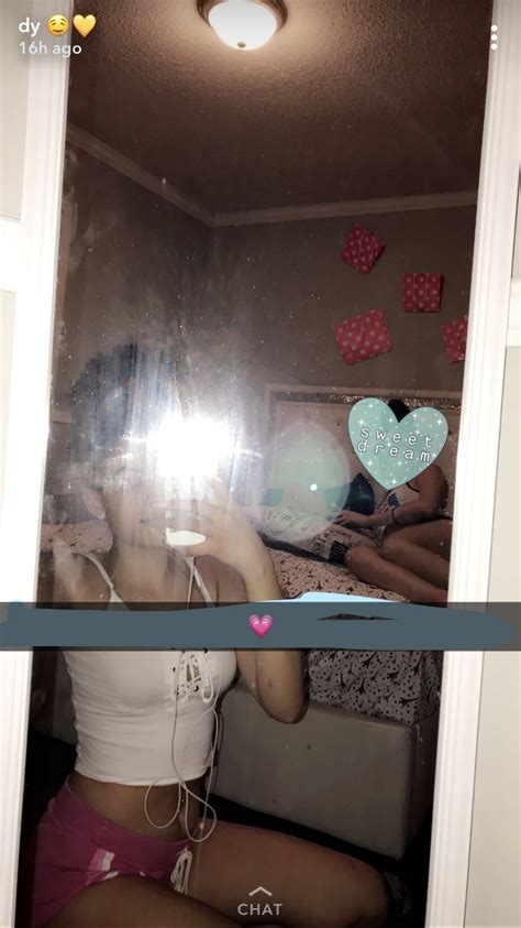 Glaxmoon Insta Mina Cute Mirror Selfie Poses Snapchat Picture Photos Tumblr