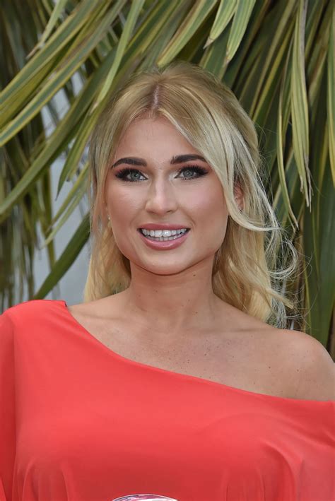 16,527 likes · 28 talking about this. BILLIE FAIERS Icelolly.com's Celebrity Mum Of The Year ...