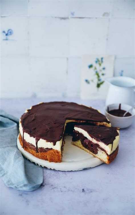 Rezept für donauwelle aus der springform kuchenklassiker foodstyling food photography kirschkuchen marmorkuchen danube wave. donauwelle rezept springform - saraokla | Donauwelle ...