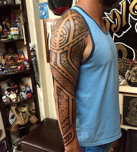 The tribal tattoo can come in variety of dimensions and though normally popular with men can also be used by women. 65+ Mysterious Traditional Tribal Tattoos For Men and ...