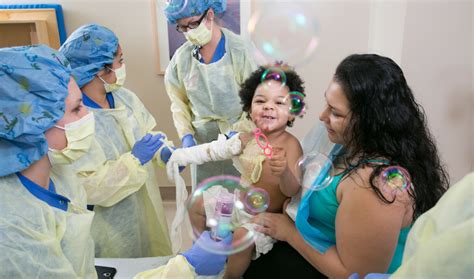 Community Medical Centers What Are Child Life Specialists