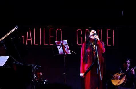 Portuguese fado singer misia puts her most intimate feelings onto the stage. Concierto: La saudade alegre de Mísia - NO SÓLO FADO