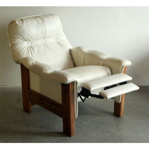 View photos, see new listings, compare properties and get information on open there's information on the vintage oaks, menlo park, san mateo county, ca real estate market at the bottom of search results pages, if you're. Vintage Mid Century Modern White Vinyl & Oak Recliner ...