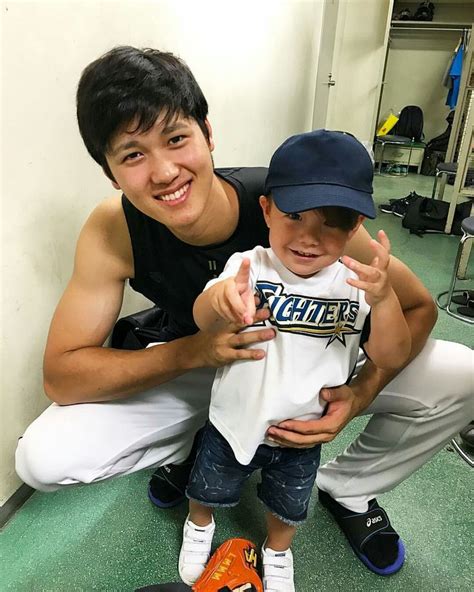 Ohtani Shohei 17 二刀流 On Twitter Shohei With The Sons Of His Teammates
