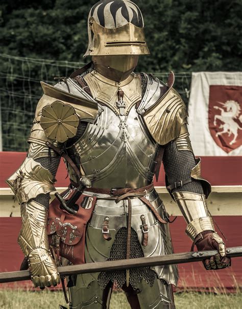 Historic Style High Gothic Suit Of Armour With Gilded Elements And Leather Covered Sallet