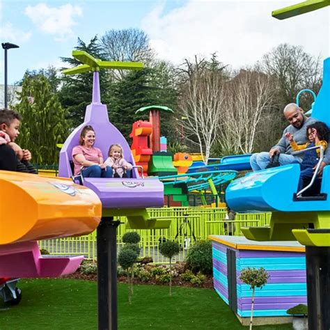 Theme Park Rides At The Legoland® Windsor Resort Vlrengbr