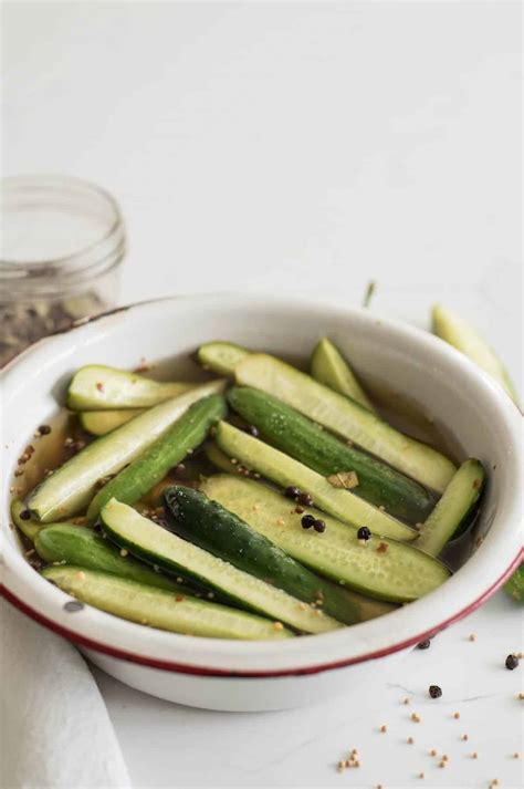 Sweet And Spicy Cucumbers And Vinegar Easy 5 Minute Pickle Recipe