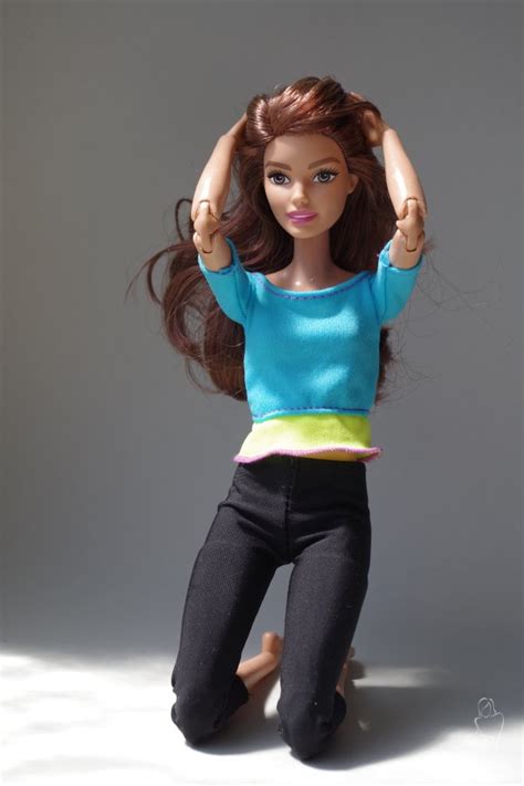 Plastic Dreams Dolls Barbie Et Miniatures Made To Move Barbie Doll Blue Top