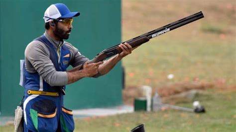 Tokyo Olympics Angad Bajwa Has Finals In Sight In Mens Skeet Event Olympics Hindustan Times