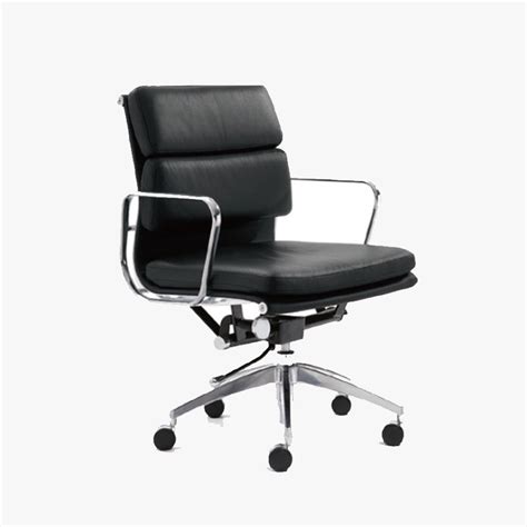 Faux leather is a popular choice when it comes to boardroom chairs. Manta Leather Boardroom Chair - bevisco