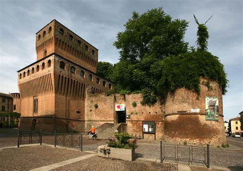 Castello di Noceto - I Castelli del Ducato di Parma, Piacenza e Pontremoli