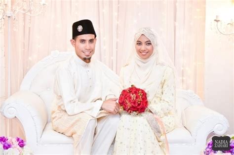 Che ta & aisyah minaz sedondon raya | hlive! Majlis Resepsi Ustaz Don & Husna gambar - HOTLIPS CORNER