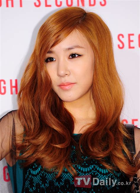 Tiffany Shows Off Her New Look Wallpaper Snsd Artistic Gallery