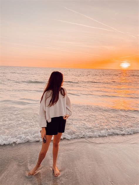 Sunset Beach Picture Beach Poses By Yourself Photo Ideas Stylish Photo Pose Girl Photography