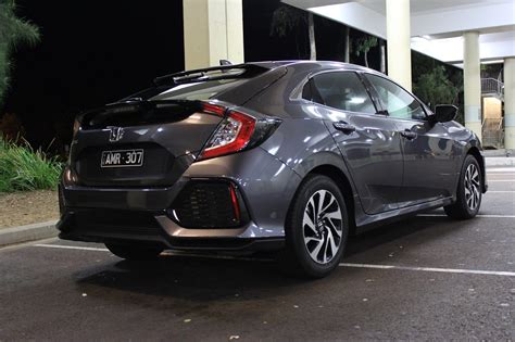Honda civic 1.5 vtec turbo. Auto Review: 2017 Honda Civic VTi-S
