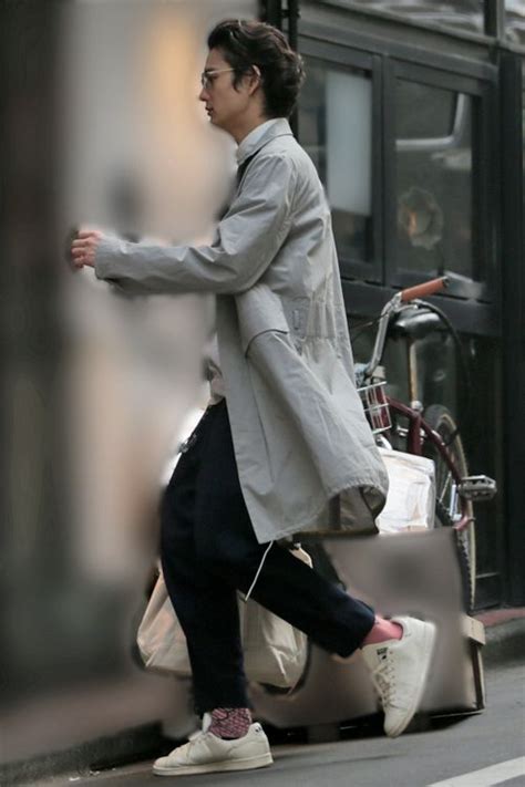 Manage your video collection and share your thoughts. 岡田将生、飲み会を抜けてハライチ澤部に会いに行った夜｜NEWS ...