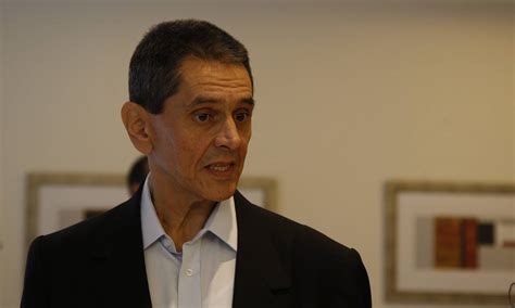 O presidente do ptb, roberto jefferson, e o líder do partido na câmara, jovair arantes, só estão. Roberto Jefferson continua internado no Rio de Janeiro ...