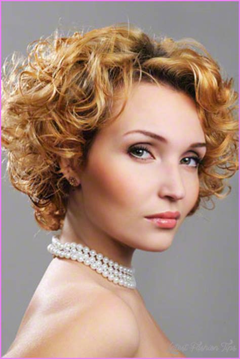 Short Hair Cuts For Women Curly