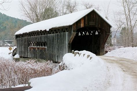 Vermont Covered Bridge In Winter Covered Bridges Scenic Photos Scenic