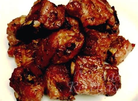 Junte as cebolas cortadas em rodelas. NOSSAS RECEITAS - Tudo mais gostoso para você: Costelinha ...