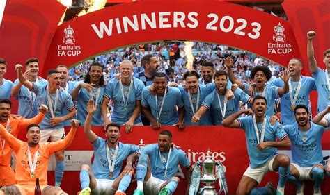 Manchester City Beat Manchester United To Lift Fa Cup And Close In On