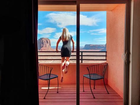 Hotel Review The View Hotel Monument Valley Utah Travel With Anda
