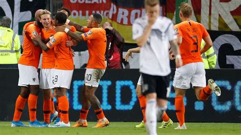 Mit einem emotionalen sieg löst dänemark das ticket für die runde der besten 16 teams. Live-Ticker: Deutschland - Niederlande - Oranje macht DFB ...
