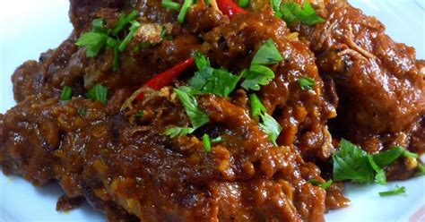 Makanan ini biasanya dihidangkan ketika hari raya besar seperti aidil adha. Assalamualaikum dan bertemu kembali. Maaflah sebab tak ...