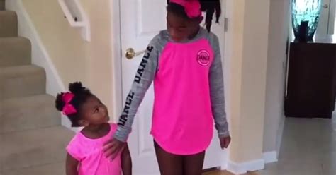 Video Of Little Sister Dancing With Big Sister Popsugar Moms